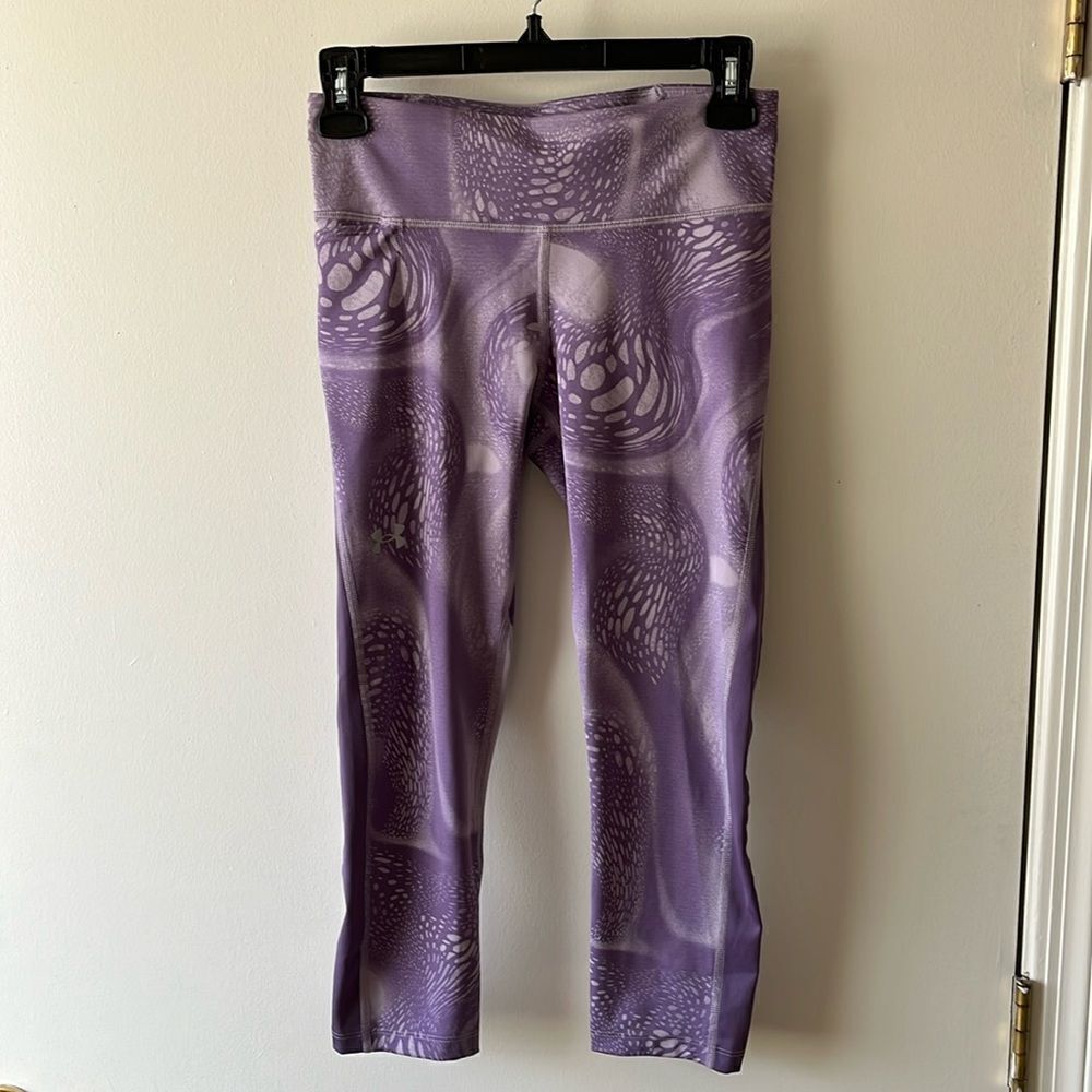 Under Armour Heatgear Crop Compression leggings Size S GUC Purple print